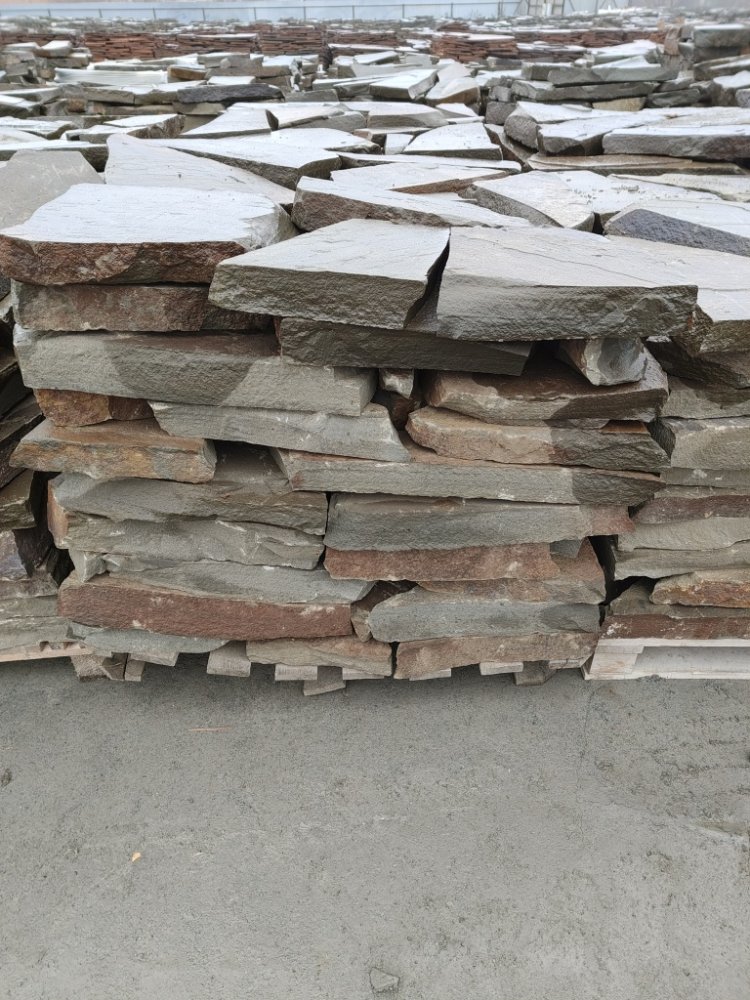 Плитняк песчаник серо-зелёный для мощения 60-65 мм купить в Серпухову