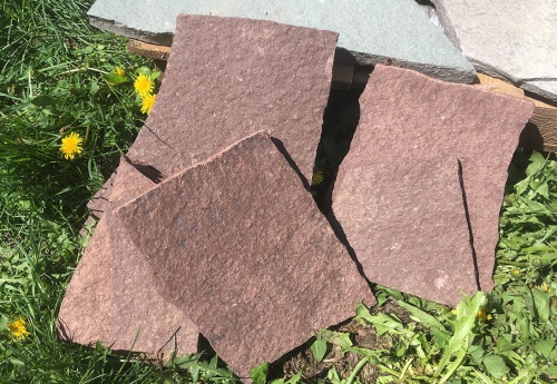 Плитняк лемезит бордовый для цоколя 1,5-2 см купить в Серпухову