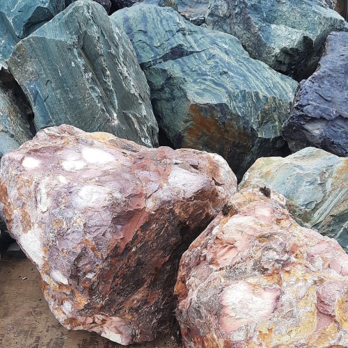 Ландшафтные глыбы красно-фиолетовые 200-1000 килограмм купить в Серпухову