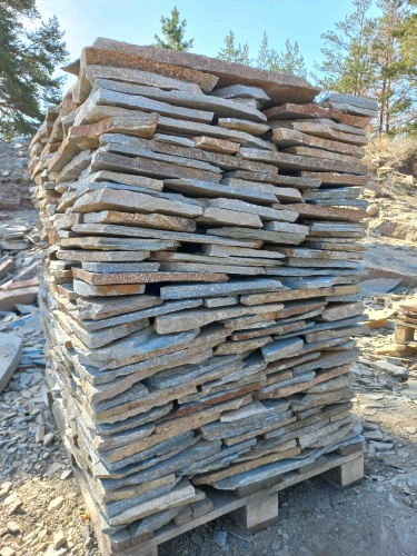 Плитняк златолит серебристый для фасада купить в Серпухову