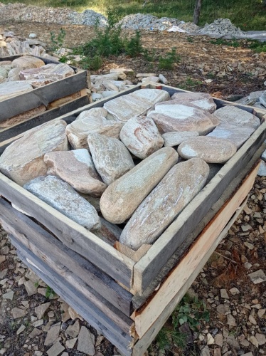 Златолит жёлтый, жёлто-зелёный глыбки и валуны для ланшафтного дизайна купить в Серпухову