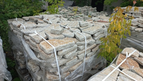 Гранитный плитняк галтованный для парковки купить в Серпухову