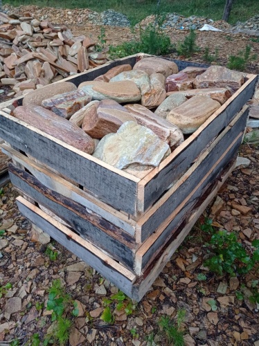 Златолит жёлтый, жёлто-зелёный глыбки и валуны для ланшафтного дизайна купить в Серпухову