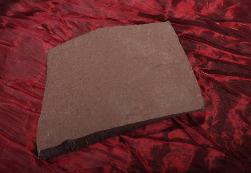 Плитняк лемезит бордовый для цоколя 1,5-2 см купить в Серпухову