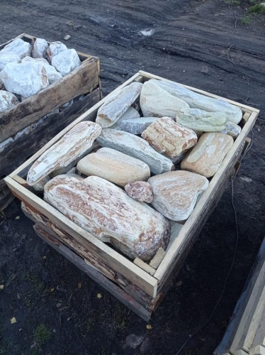 Златолит жёлтый, жёлто-зелёный глыбки и валуны для ланшафтного дизайна купить в Серпухову