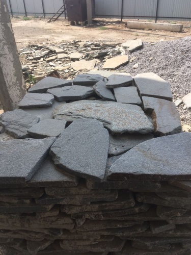 Златолит серебристый галтованный для лестниц купить в Серпухову